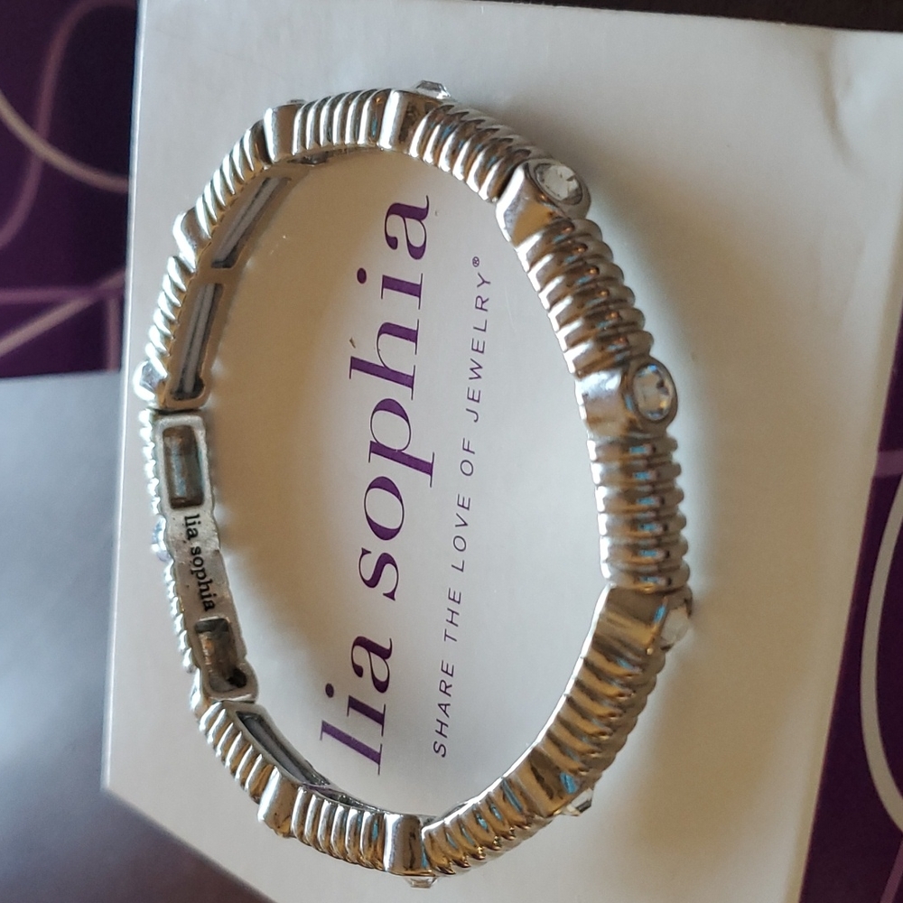 Lia Sophia stretch bracelet